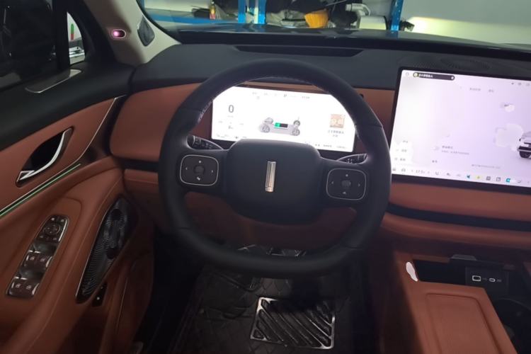 Used Wey Lanshan 2025 Four-Wheel Drive Max Steering Wheel