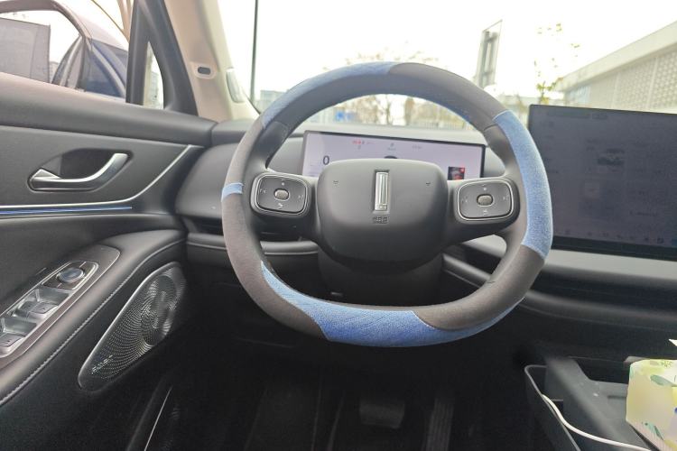 Used Wey Lanshan 2025 Four-Wheel Drive Max Steering Wheel