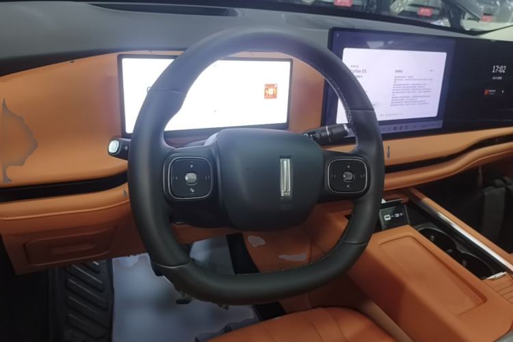 Used Wey Lanshan 2025 Four-Wheel Drive Max Steering Wheel