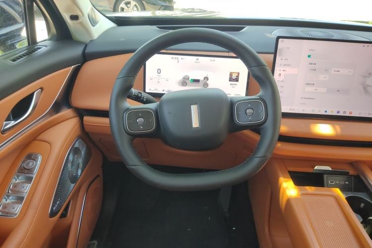 Used Wey Lanshan 2025 Four-Wheel Drive Max Steering Wheel
