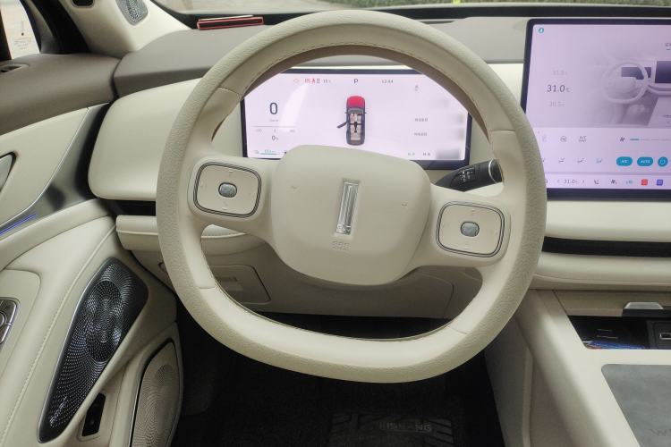Used Wey Lanshan 2025 Four-Wheel Drive Max Steering Wheel