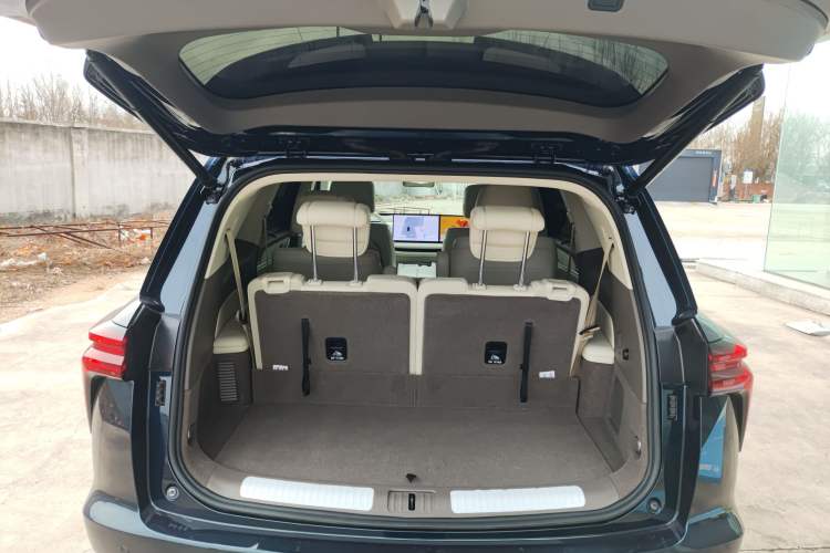 Used Wey Lanshan 2025 Four-Wheel Drive Ultra Trunk