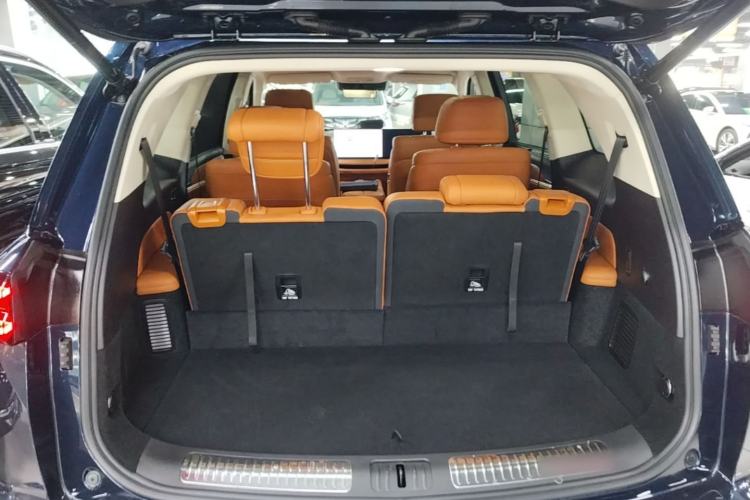 Used Wey Lanshan 2025 Four-Wheel Drive Max Trunk