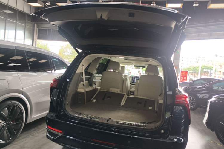 Used Wey Lanshan 2025 Four-Wheel Drive Ultra Trunk