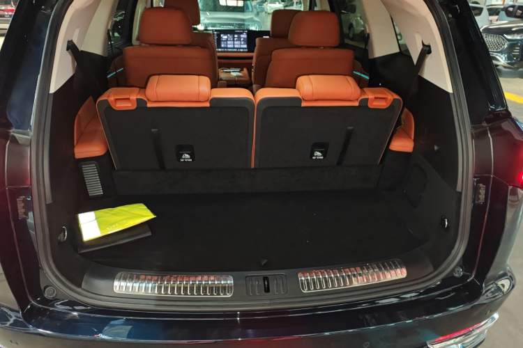 Used Wey Lanshan 2025 Four-Wheel Drive Max Trunk