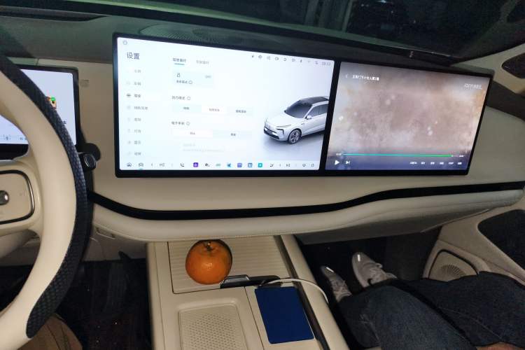 Used Wey Lanshan 2025 Four-Wheel Drive Max Audio And AC Panel