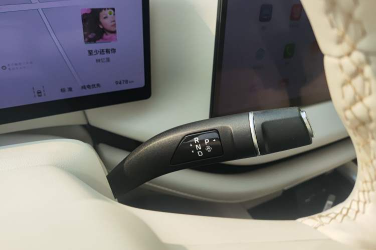 Used Wey Lanshan 2025 Four-Wheel Drive Max Gear Lever
