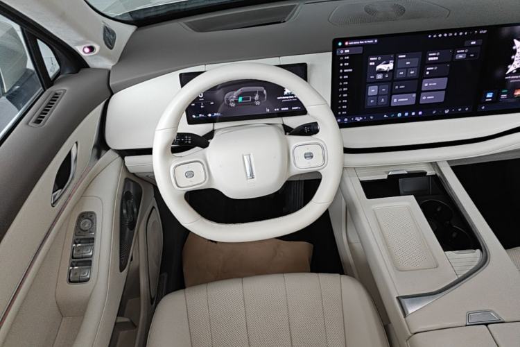 Used Wey Lanshan 2025 Four-Wheel Drive Max Steering Wheel