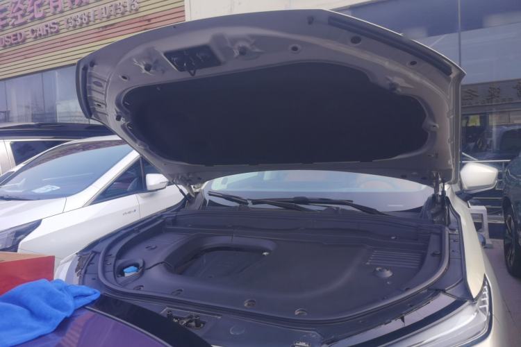 Used Wey Lanshan 2025 Four-Wheel Drive Max Engine Bay