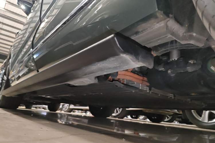 Used Wey Lanshan 2025 Four-Wheel Drive Max Left Side Sill