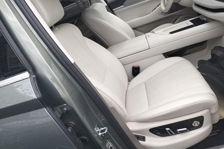 Used Wey Lanshan 2025 Four-Wheel Drive Ultra Right Front Seat