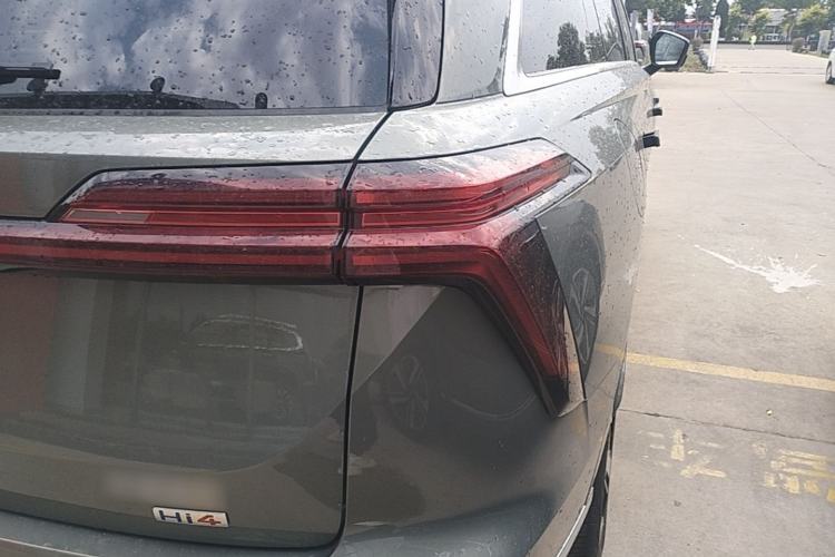 Used Wey Lanshan 2025 Four-Wheel Drive Ultra Right Rear Taillight