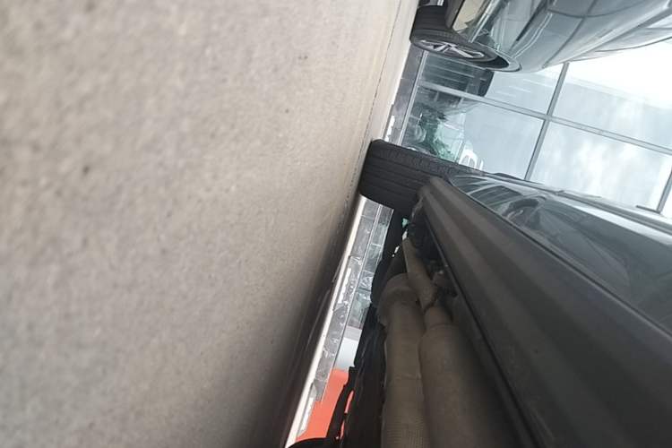 Used Wey Lanshan 2025 Four-Wheel Drive Ultra Right Side Sill