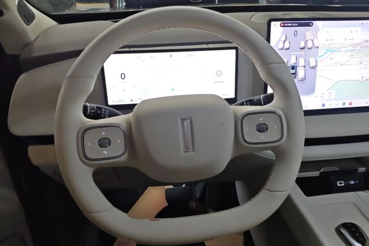 Used Wey Lanshan 2025 Four-Wheel Drive Max Steering Wheel