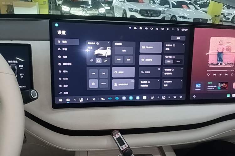 Used Wey Lanshan 2025 Four-Wheel Drive Ultra Audio And AC Panel