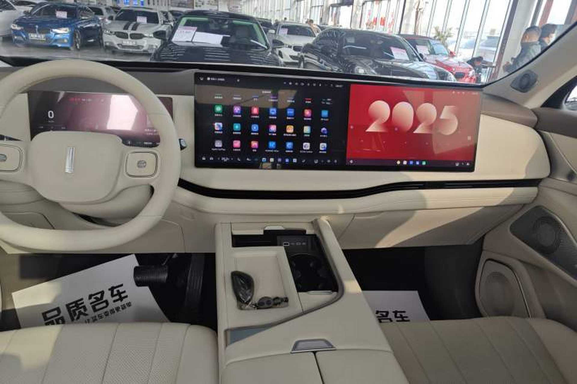 Used Wey Lanshan 2025 Four-Wheel Drive Max Audio And AC Panel