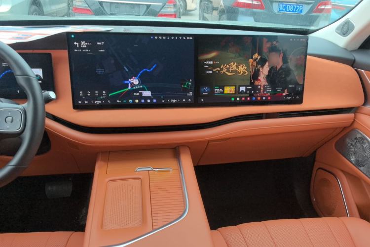 Used Wey Lanshan 2025 Four-Wheel Drive Ultra Audio And AC Panel