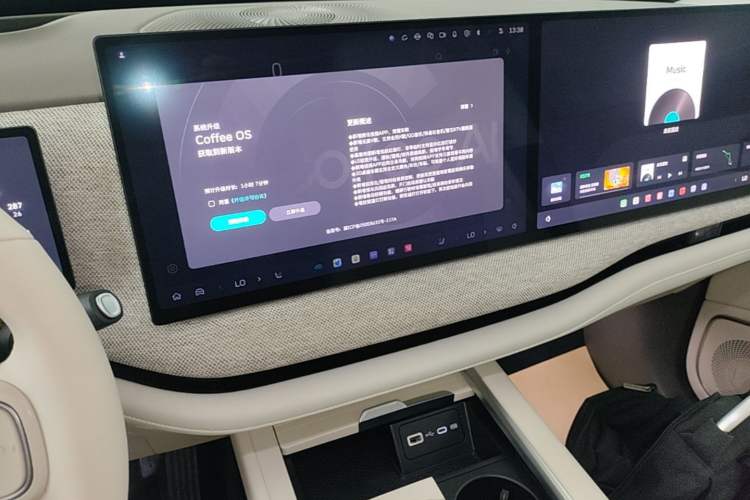 Used Wey Lanshan 2025 Four-Wheel Drive Ultra Audio And AC Panel