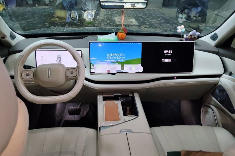 Used Wey Lanshan 2025 Four-Wheel Drive Max Center Console