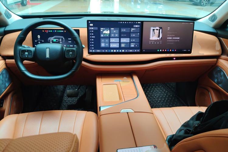 Used Wey Lanshan 2025 Four-Wheel Drive Ultra Center Console