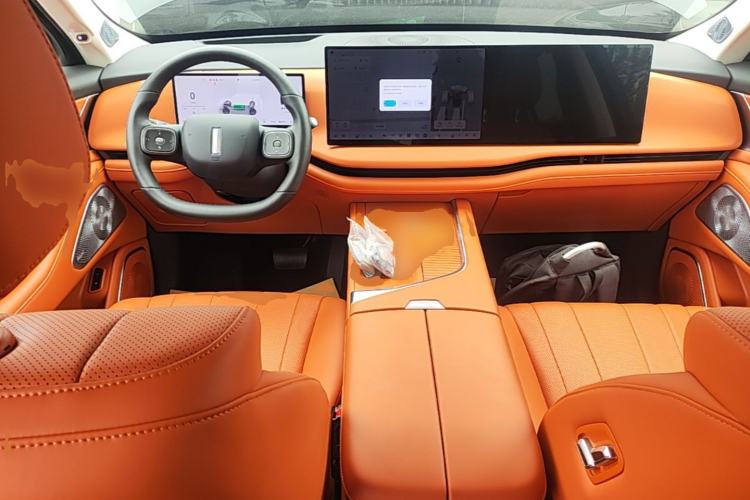 Used Wey Lanshan 2025 Four-Wheel Drive Max Center Console
