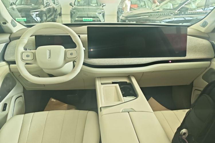 Used Wey Lanshan 2025 Four-Wheel Drive Ultra Center Console
