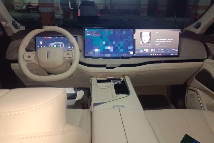 Used Wey Lanshan 2025 Four-Wheel Drive Ultra Center Console