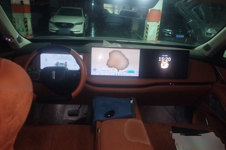 Used Wey Lanshan 2025 Four-Wheel Drive Max Center Console