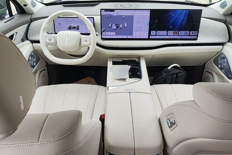 Used Wey Lanshan 2025 Four-Wheel Drive Ultra Center Console