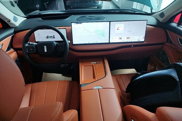 Used Wey Lanshan 2025 Four-Wheel Drive Max Center Console