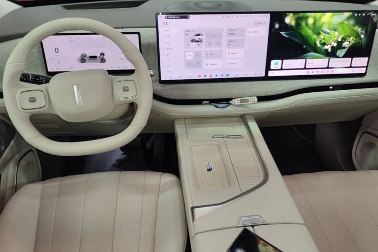 Used Wey Lanshan 2025 Four-Wheel Drive Ultra Center Console