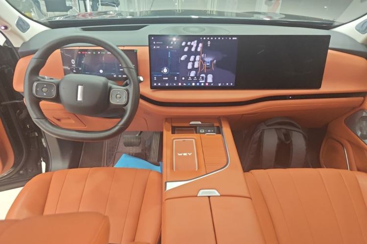 Used Wey Lanshan 2025 Four-Wheel Drive Max Center Console