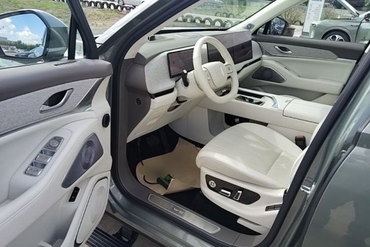 Used Wey Lanshan 2025 Four-Wheel Drive Ultra Driver Seat