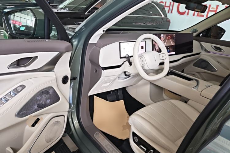 Used Wey Lanshan 2025 Four-Wheel Drive Max Driver Seat