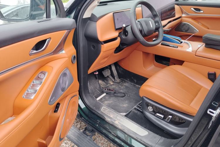 Used Wey Lanshan 2025 Four-Wheel Drive Max Driver Seat