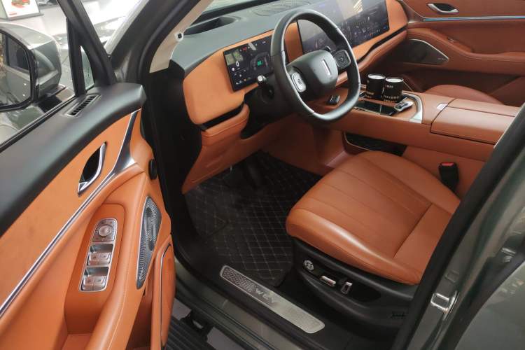 Used Wey Lanshan 2025 Four-Wheel Drive Ultra Driver Seat