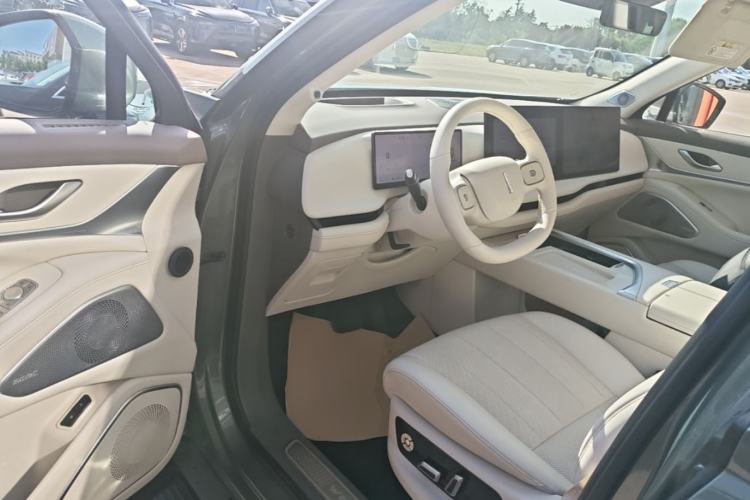 Used Wey Lanshan 2025 Four-Wheel Drive Max Driver Seat