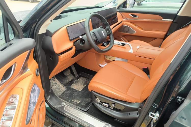 Used Wey Lanshan 2025 Four-Wheel Drive Max Driver Seat