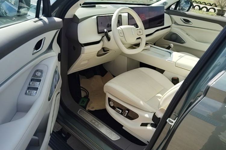 Used Wey Lanshan 2025 Four-Wheel Drive Max Driver Seat