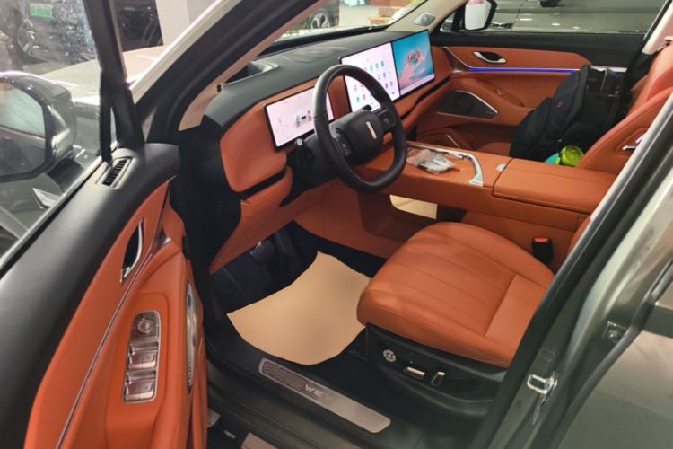 Used Wey Lanshan 2025 Four-Wheel Drive Max Driver Seat