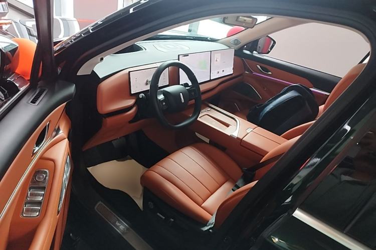 Used Wey Lanshan 2025 Four-Wheel Drive Max Driver Seat