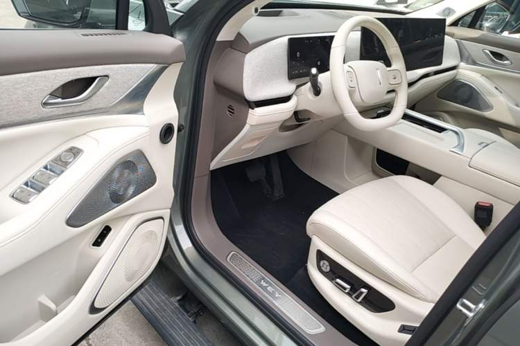 Used Wey Lanshan 2025 Four-Wheel Drive Ultra Driver Seat