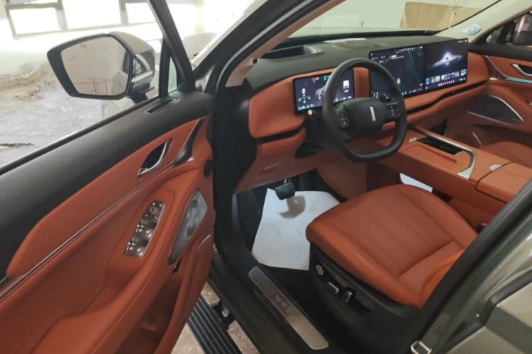 Used Wey Lanshan 2025 Four-Wheel Drive Max Driver Seat