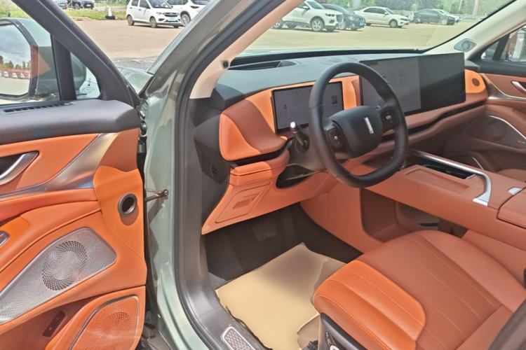 Used Wey Lanshan 2025 Four-Wheel Drive Max Driver Seat