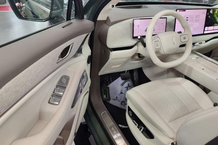 Used Wey Lanshan 2025 Four-Wheel Drive Ultra Driver Seat