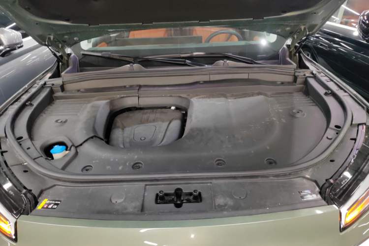 Used Wey Lanshan 2025 Four-Wheel Drive Ultra Engine Bay