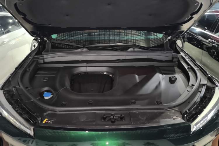 Used Wey Lanshan 2025 Four-Wheel Drive Max Engine Bay