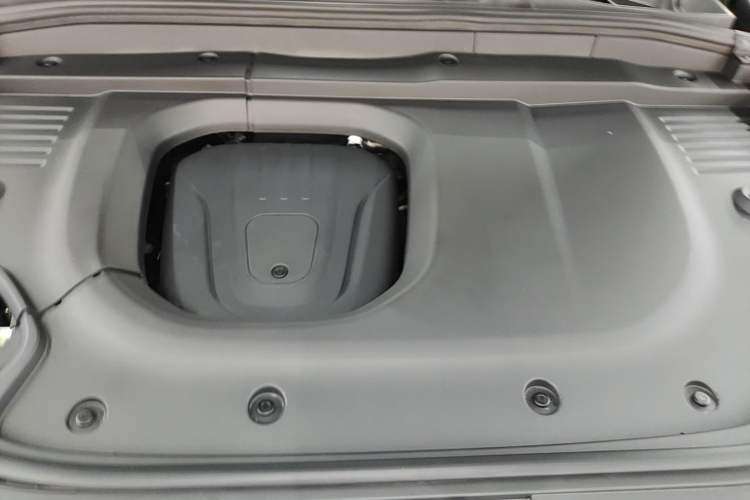 Used Wey Lanshan 2025 Four-Wheel Drive Ultra Engine Bay