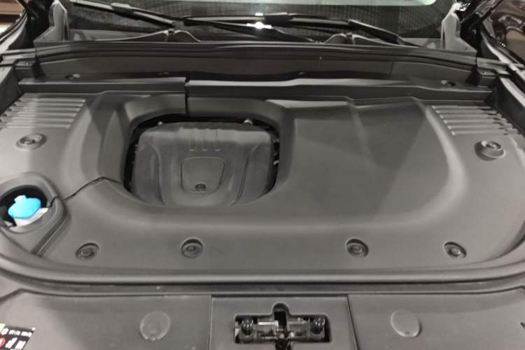 Used Wey Lanshan 2025 Four-Wheel Drive Max Engine Bay