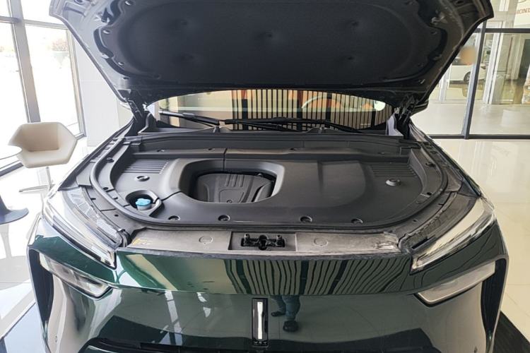 Used Wey Lanshan 2025 Four-Wheel Drive Max Engine Bay